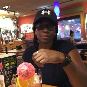 Meet your Posher, Debbie